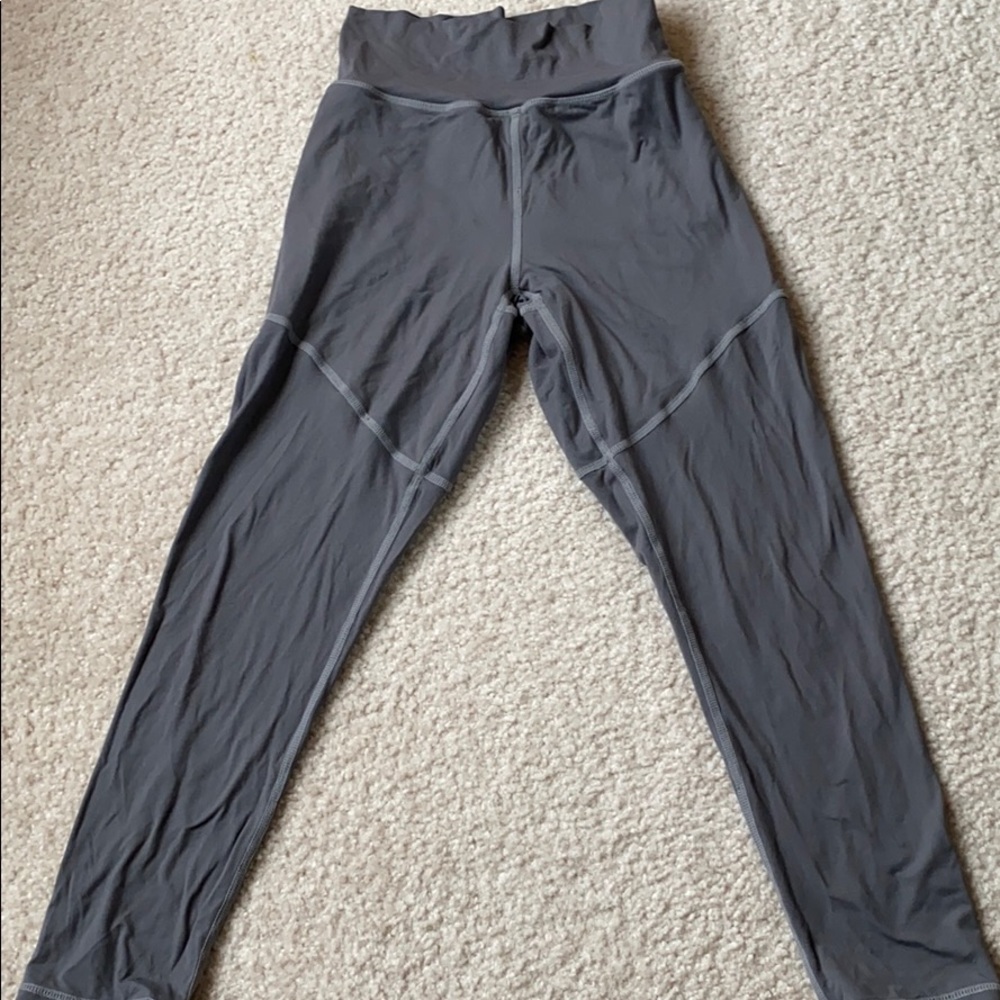 Ptula gray leggings
